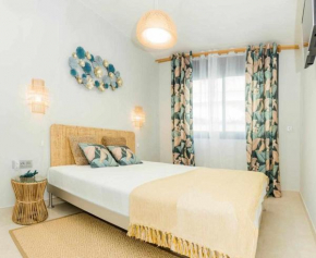 Beige and Classic Sea View Apartment